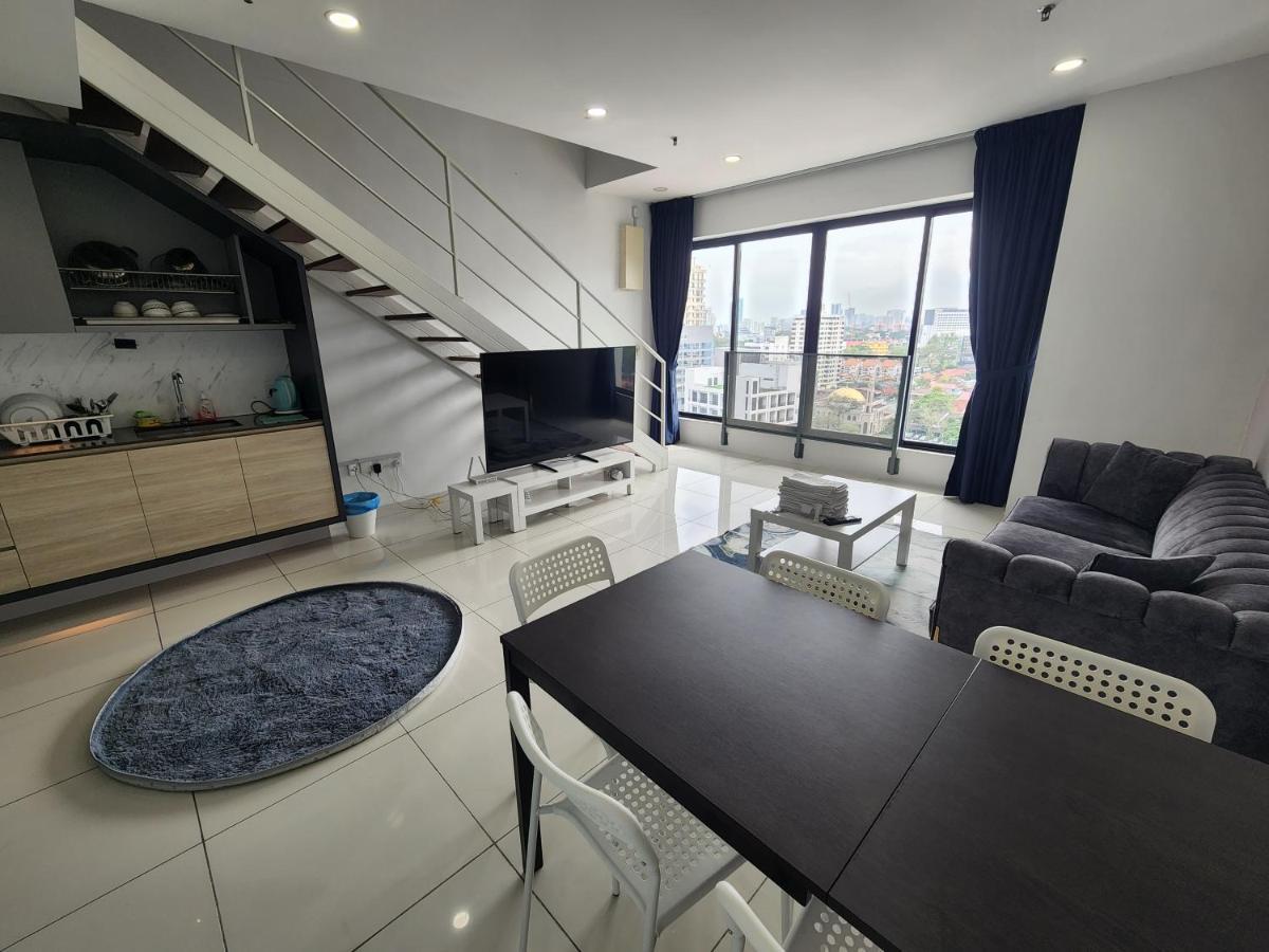 Pangsapuri Sunrise Gurney Executive Premium Large